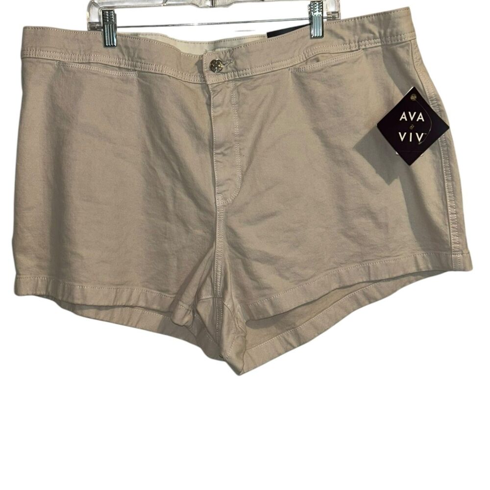 Ava & Viv High Rise Smart Shorts Size 22 Beige Stretch Tailored Shorts NWT